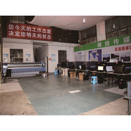安宁道路广告设计 如何通过精投制作打造高效品牌传播